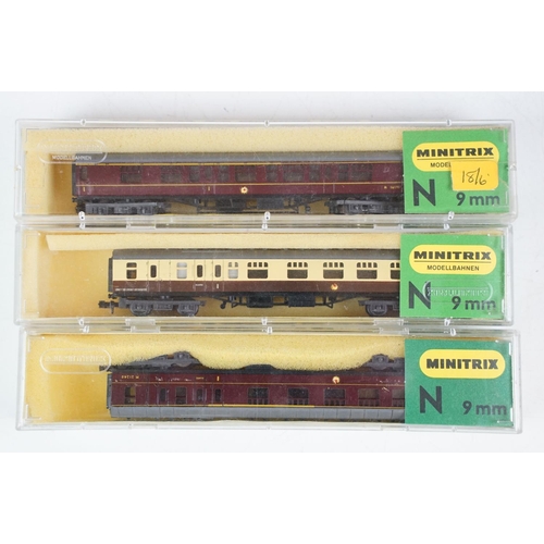 225 - 21 Cased / boxed N gauge items of rolling stock to include Graham Farish 4005 20ft 9in Container Wag... 