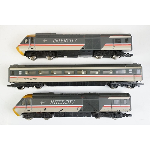 226 - Quantity of Hornby OO gauge model railway to include Railfreight 58001, InterCity railcar set, Smoke... 