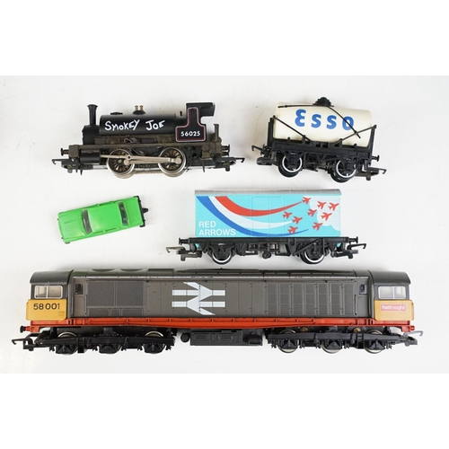 226 - Quantity of Hornby OO gauge model railway to include Railfreight 58001, InterCity railcar set, Smoke... 