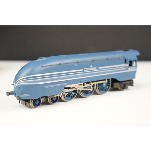 235 - Wrenn OO gauge City of Glasgow 4-6-2 locomotive plus a Hornby OO gauge Coronation locomotive with te... 