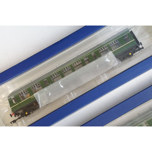 78 - Boxed Bachmann OO gauge 32-900B Class 108 Two Car DMU BR green with seed whiskers set