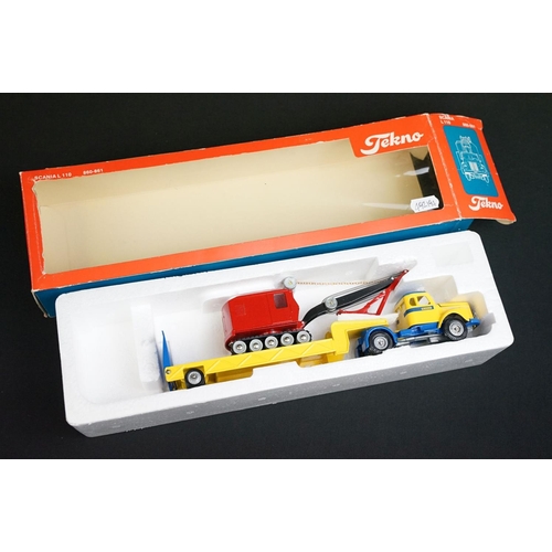 1173 - Boxed Tekno 1/50 scale 860861 Scania L110 Low Loader in yellow body and blue trim with Akerman Shove... 