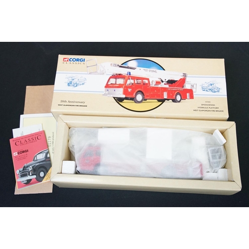 1174 - Six boxed diecast models to include 2 x Corgi Hauliers Of Renown (1/50 CC13780 Scania R Topline & CC... 