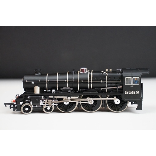 264 - Cased ltd edn Bachmann OO gauge Silver Jubilee locomotive with certificate, no 0875