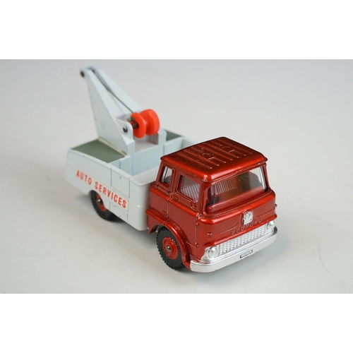 1221 - Five boxed Dinky commercial diecast models to include 973 Eaton Yale Articulated Tractor Shovel, 976... 