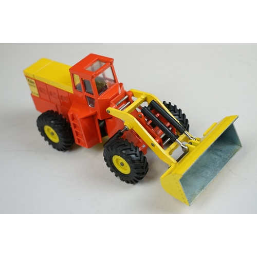 1221 - Five boxed Dinky commercial diecast models to include 973 Eaton Yale Articulated Tractor Shovel, 976... 