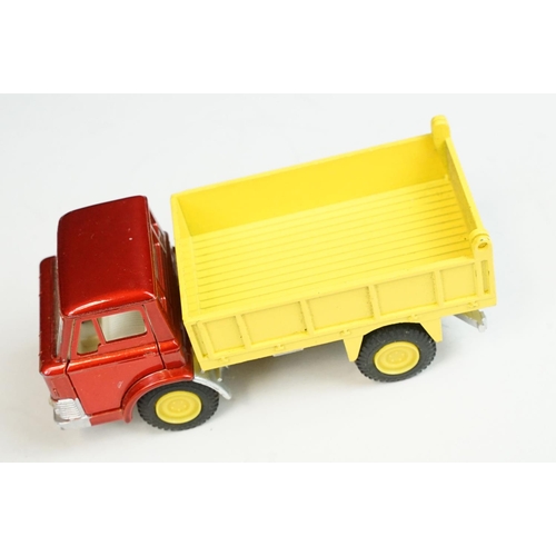 1221 - Five boxed Dinky commercial diecast models to include 973 Eaton Yale Articulated Tractor Shovel, 976... 