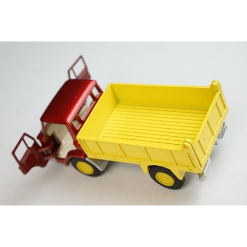 1221 - Five boxed Dinky commercial diecast models to include 973 Eaton Yale Articulated Tractor Shovel, 976... 