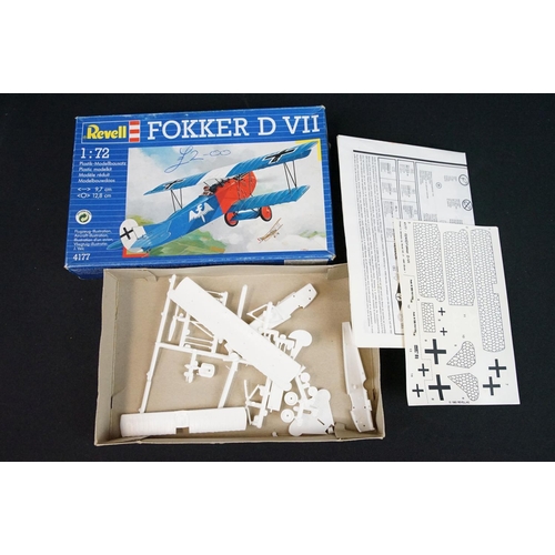 400 - 13 Boxed plastic model kits to include 8 x Revell kits (sealed 1/48 Ventura MK. II RAF, 1/700 H.M.S ... 