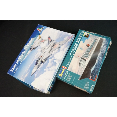 400 - 13 Boxed plastic model kits to include 8 x Revell kits (sealed 1/48 Ventura MK. II RAF, 1/700 H.M.S ... 