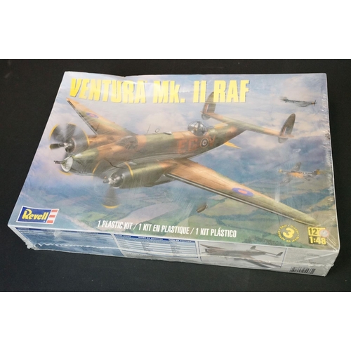 400 - 13 Boxed plastic model kits to include 8 x Revell kits (sealed 1/48 Ventura MK. II RAF, 1/700 H.M.S ... 