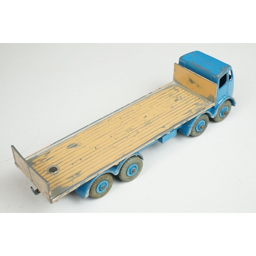 1204 - Six boxed Dinky diecast models to include 922 Big Bedford Lorry in blue cab and yellow trailer, 903 ... 