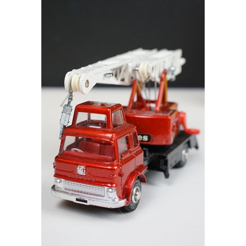 1205 - Four boxed Dinky diecast commercial models to include French 589 Berliet (diecast vg, box end flap l... 