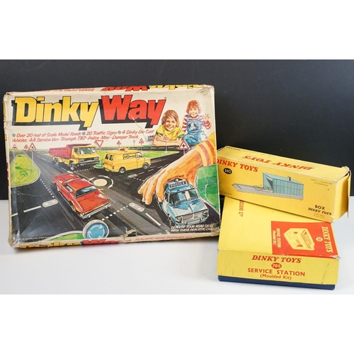 1216 - Four boxed Dinky items to include printed card roadway and road signs, missing instructions and 4 x ... 