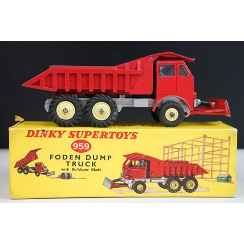 1220 - Five boxed Dinky commercial diecast model to include Supertoys 972 20 Ton Lorry Mounted Coles Crane,... 