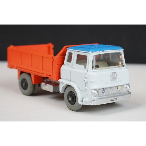 1220 - Five boxed Dinky commercial diecast model to include Supertoys 972 20 Ton Lorry Mounted Coles Crane,... 