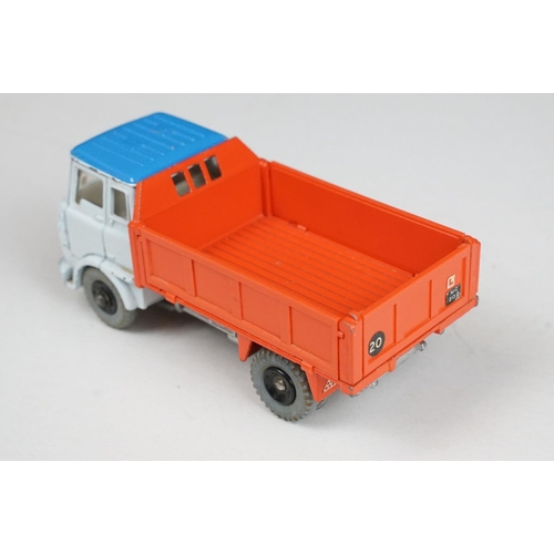 1220 - Five boxed Dinky commercial diecast model to include Supertoys 972 20 Ton Lorry Mounted Coles Crane,... 