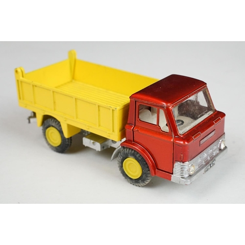 1220 - Five boxed Dinky commercial diecast model to include Supertoys 972 20 Ton Lorry Mounted Coles Crane,... 