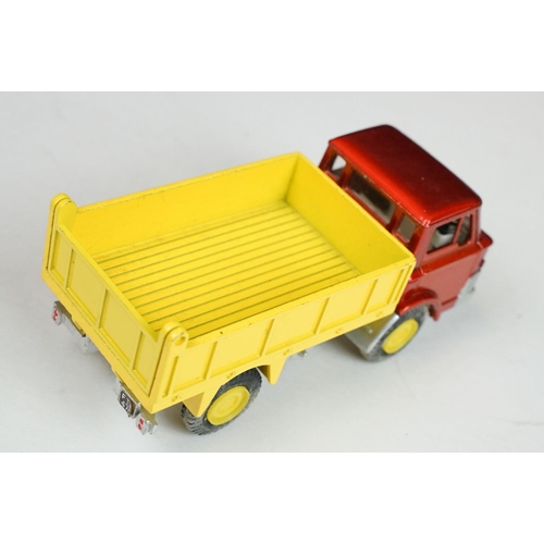 1220 - Five boxed Dinky commercial diecast model to include Supertoys 972 20 Ton Lorry Mounted Coles Crane,... 