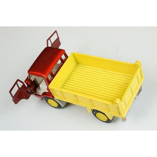 1220 - Five boxed Dinky commercial diecast model to include Supertoys 972 20 Ton Lorry Mounted Coles Crane,... 