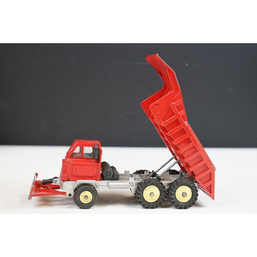 1220 - Five boxed Dinky commercial diecast model to include Supertoys 972 20 Ton Lorry Mounted Coles Crane,... 