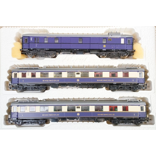 268 - Boxed Liliput HO gauge Modellbahn 820 Rheincold Train Pack