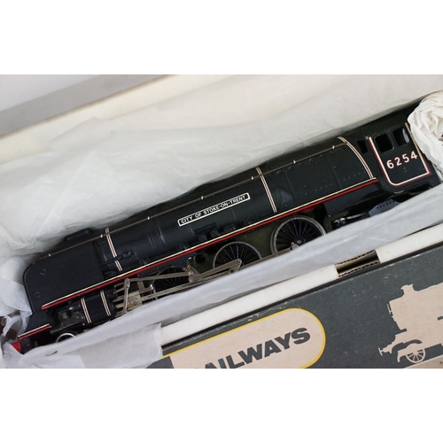 270 - Three boxed Wrenn OO gauge locomotives to include W2229 4-6-2 City of Stoke on Trent, W2225 2-9-0 Fr... 