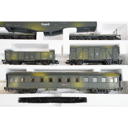 278 - Boxed Lima OO gauge L149705 WW2 Military Train Pack Geschutz Leopold Wltkrieg Militarzug mit V188 3 ... 