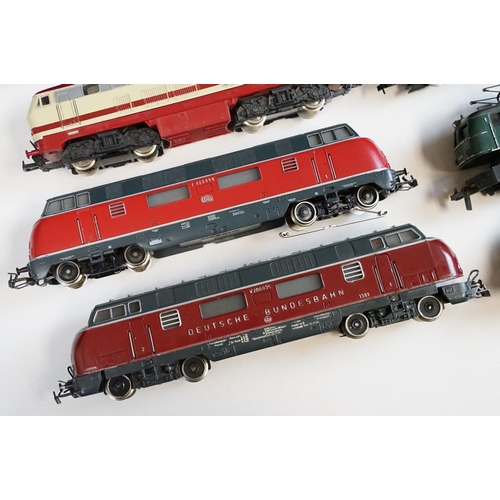 291 - Nine Continental HO gauge locomotives to include Lima, Marklin, Roco and Fleischmann examples all fe... 