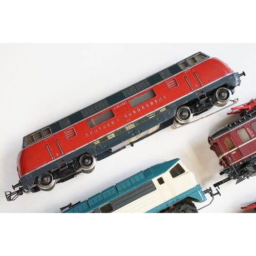 291 - Nine Continental HO gauge locomotives to include Lima, Marklin, Roco and Fleischmann examples all fe... 