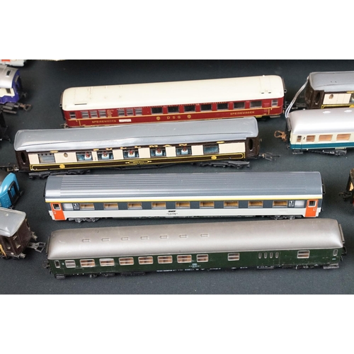 297 - Around 40 HO / OO gauge items of rolling stock, all various coaches featuring Lima, Graham Farish, F... 