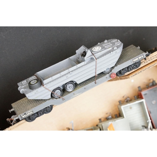 298 - Over 90 OO / HO gauge items of rolling stock to include Hornby, Fleischmann, Lima, Hornby Dublo, Wre... 