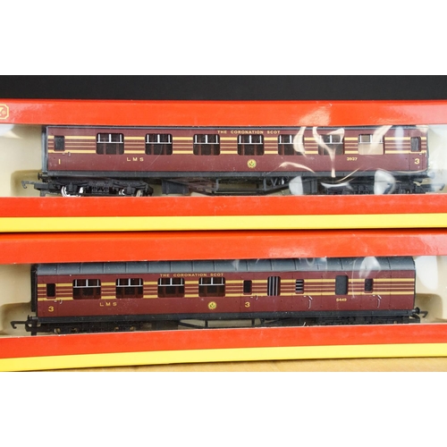 301 - 29 Boxed OO gauge items of rolling stock to include 9 x Hornby, 8 x Lima, 2 x Dapol, 2 x Bachmann, 2... 