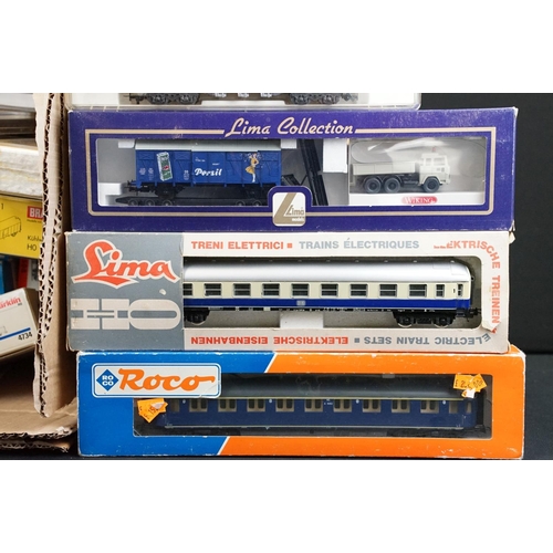 302 - Around 40 boxed HO gauge items of rolling stock to include Marklin, Piko, Roco, Liliput, Rivarossi, ... 