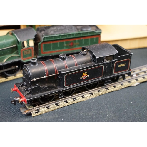 307 - Collection of Hornby Dublo model railway to include Bristol Castle 4-6-0 locomotive, 0-6-2 BR 69567 ... 