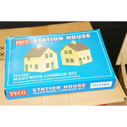 308 - Quantity of boxed & unboxed OO / HO gauge model railway to include 20 x Hornby Express Points, Hornb... 