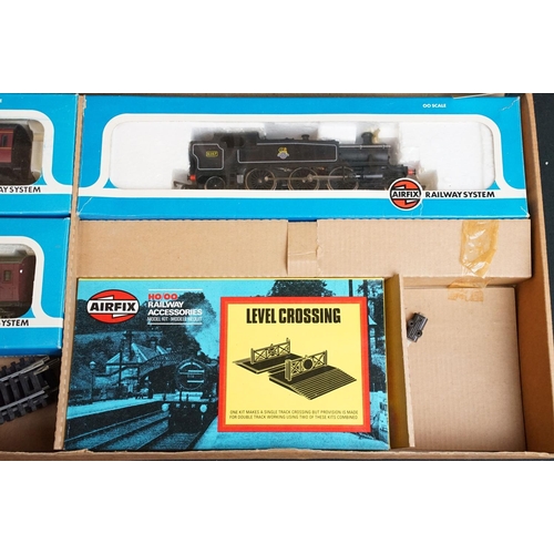 312 - Group of OO gauge model railway to include boxed Airfix GMR Autocoach Set containing boxed locomotiv... 