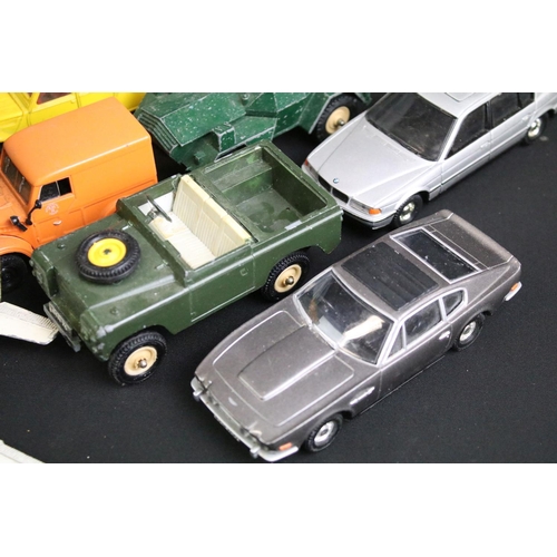 1195 - Collection of diecast models to include Corgi 470 Forward Control Jeep FC-150 (play worn, reproducti... 