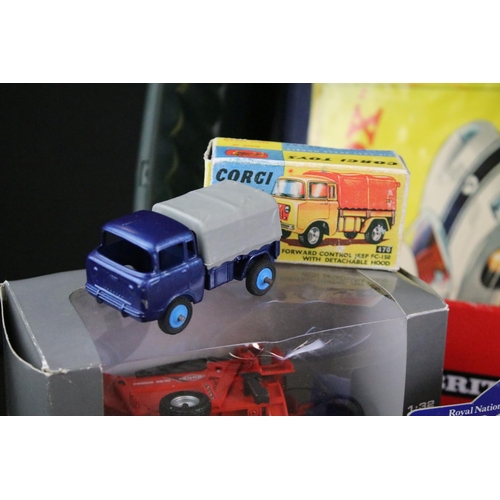 1195 - Collection of diecast models to include Corgi 470 Forward Control Jeep FC-150 (play worn, reproducti... 