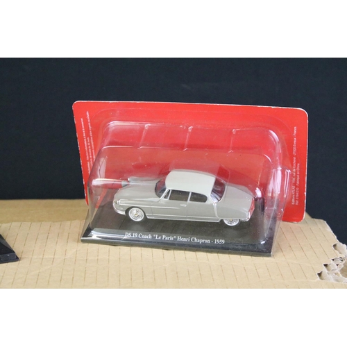 1073A - Collection of various boxed and unboxed diecast models to include Franklin Mint models featuring 195... 