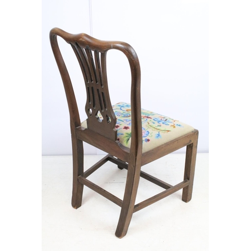 662 - Early 20th century mahogany dining chair, with carved pierced splat back and needlework seat, 93cm h... 