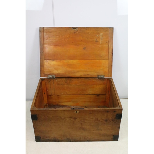 692A - Victorian elm blanket box, 43cm high x 81cm wide x 55cm deep