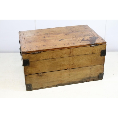 692A - Victorian elm blanket box, 43cm high x 81cm wide x 55cm deep