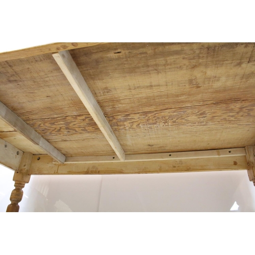 757 - Early 20th century pine kitchen table, 72cm high x 150cm long x 96.5cm deep