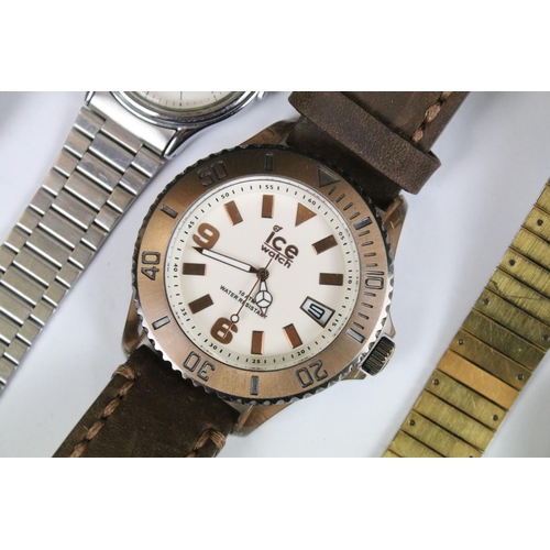 330 - A collection of five gents wristwatches to include Seiko, Ice and Lorus examples.