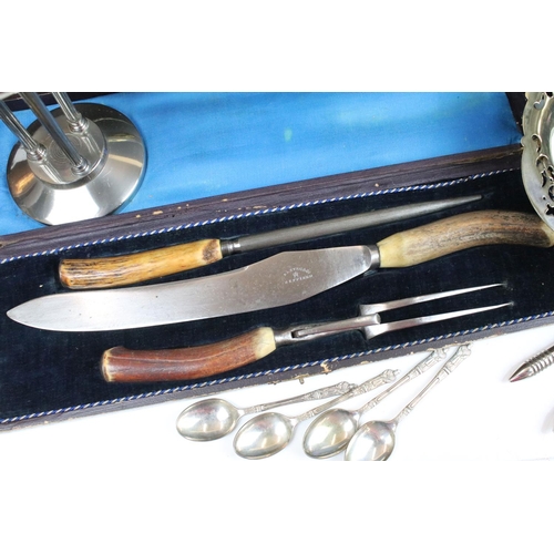 343 - Mixed silver plate to include flatware, baby feeding set, silver plated tray, carving set, cased kni... 