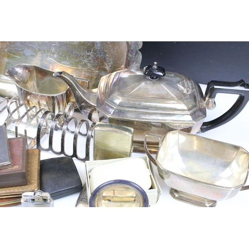 344 - Mixed collectables to include a silver toast rack, lighters (featuring Ronson), cigarette cases / bo... 