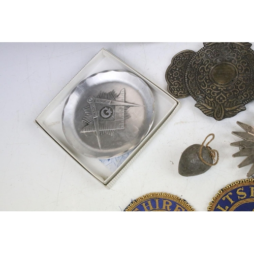 345 - Group of masonic related collectables to include a silver hallmarked medallion, Wiltshire badges, si... 