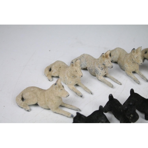 365 - Vintage C 1940/50's Barret & Sons lead and felt covered dogs of various breeds (29 in total)