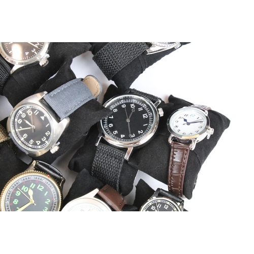 390 - A collection of contemporary military style quartz wristwatches